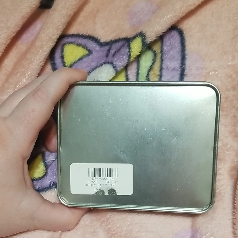 Disney Mickey Mouse  Bifold Wallet in a Decorative Tin Case - Picture 7 of 7